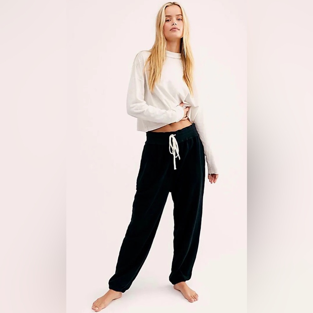 FREE PEOPLE Slouchy Black Fuzzy Sweatpants Lounge pants Joggers Yoga Small